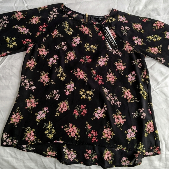 Blouse - Picture 1 of 4